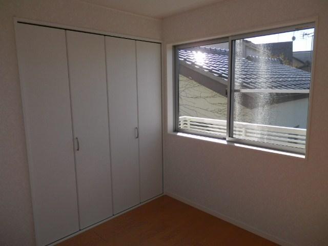 Non-living room. Local (11 May 2013) Shooting