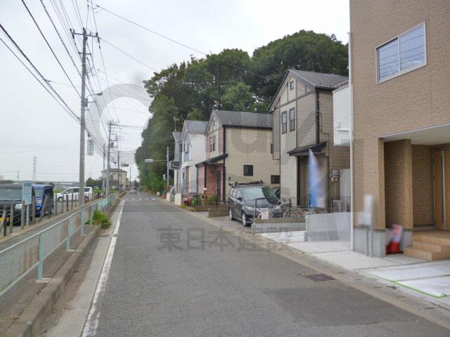 Local photos, including front road. Local (10 May 2013) Shooting