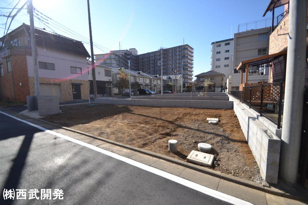 Local appearance photo. Local (12 May 2013) Shooting