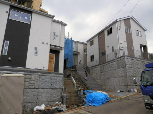 Local appearance photo. Local (10 May 2013) Shooting