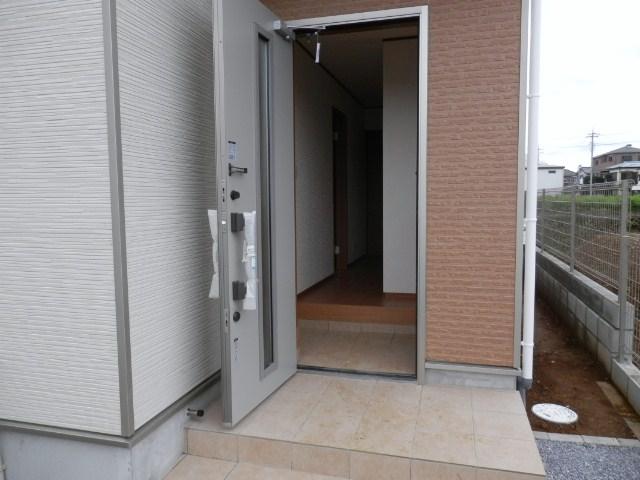 Entrance. "15 Building"