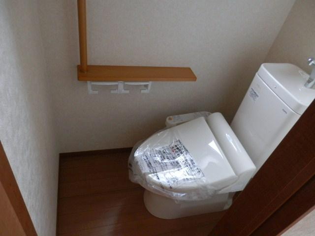 Toilet. "15 Building"