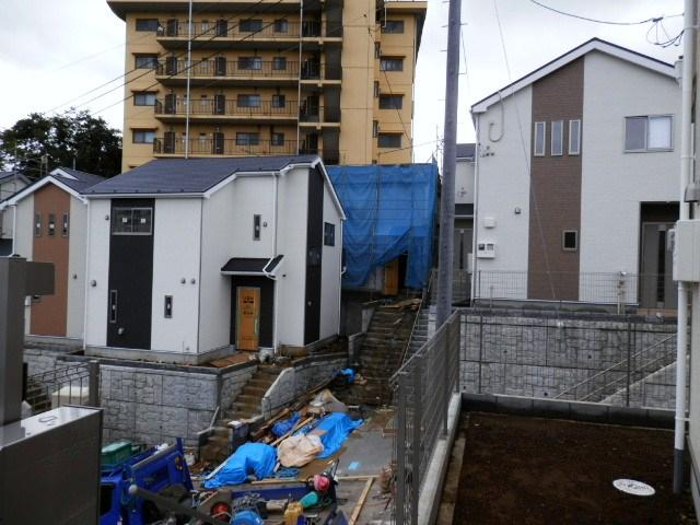 Local appearance photo. Local (10 May 2013) Shooting