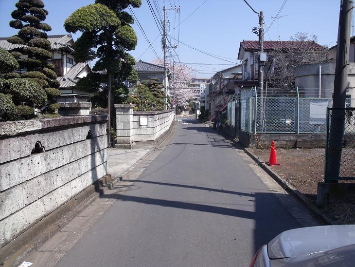 Local photos, including front road. Local (August 2013) Shooting