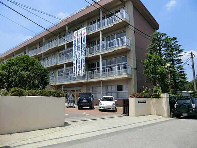 Junior high school. Asaka Municipal Asaka 1307m to the third junior high school