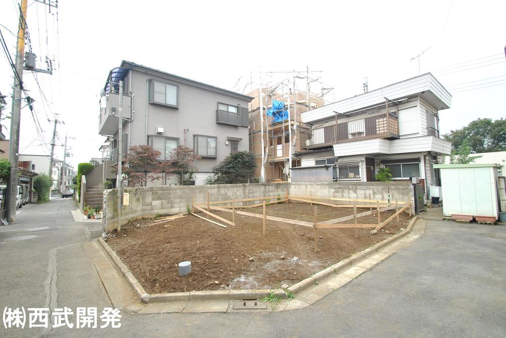 Local appearance photo. Local (10 May 2013) Shooting