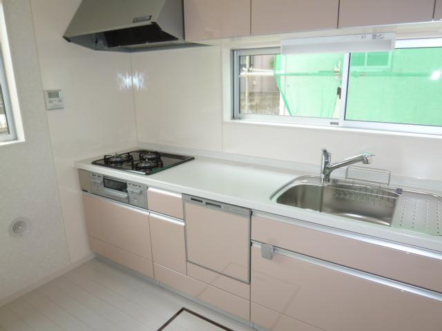 Kitchen. Indoor (September 2013) Shooting