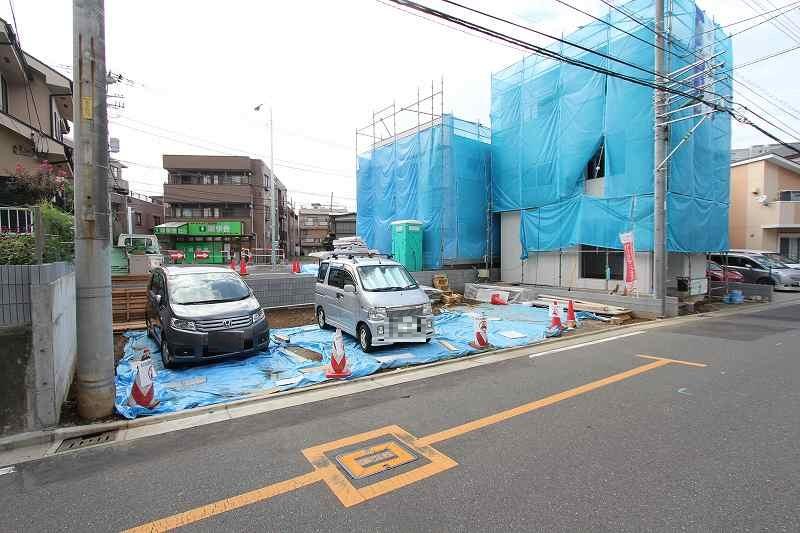 Local photos, including front road. Local (September 2013) Shooting