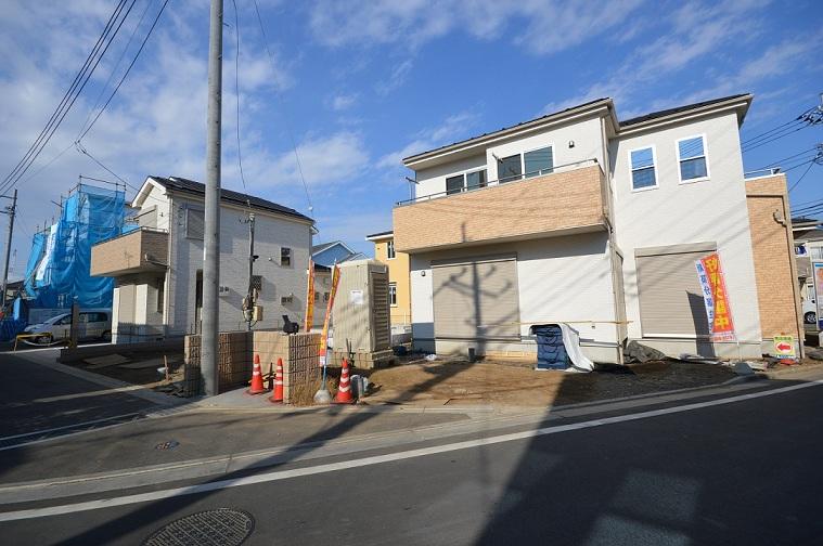 Local photos, including front road. Local (12 May 2013) Shooting