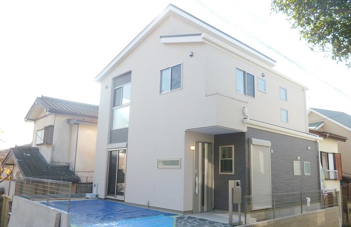 Local appearance photo. Local (12 May 2013) Shooting