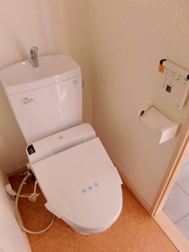 Toilet. ◆ With cleaning function ◆