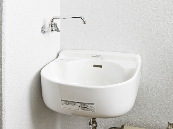 balcony ・ terrace ・ Private garden.  [Slop sink] With convenient slop sink to watering. (Same specifications)