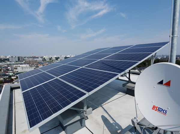 Shared facilities.  [Less impact on the environment "solar panel"] Install the solar panels on the roof, It uses, such as in some lighting of common areas. Sharing in the event of a disaster (control room ・ Community Room, It is available as an outlet shared Edition). (Same specifications)