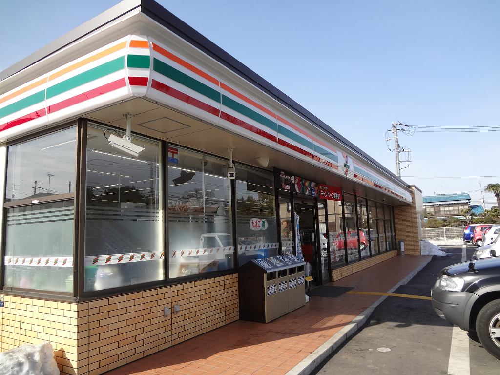 Convenience store. 1000m to Seven-Eleven (convenience store)