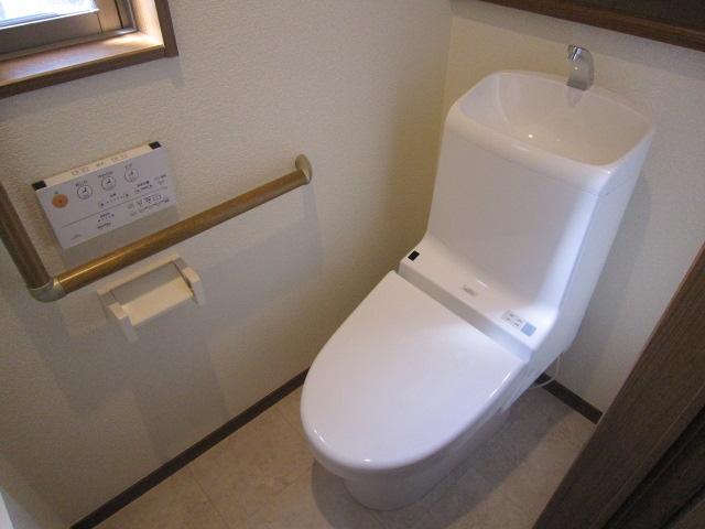 Toilet. Room (August 2013) Shooting