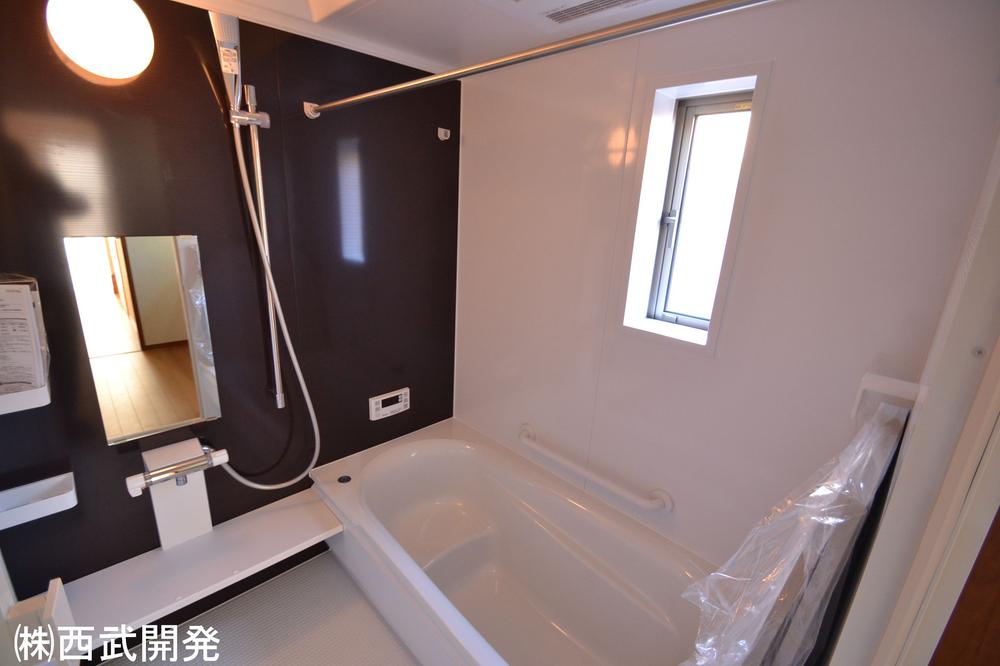 Bathroom. 7 Building