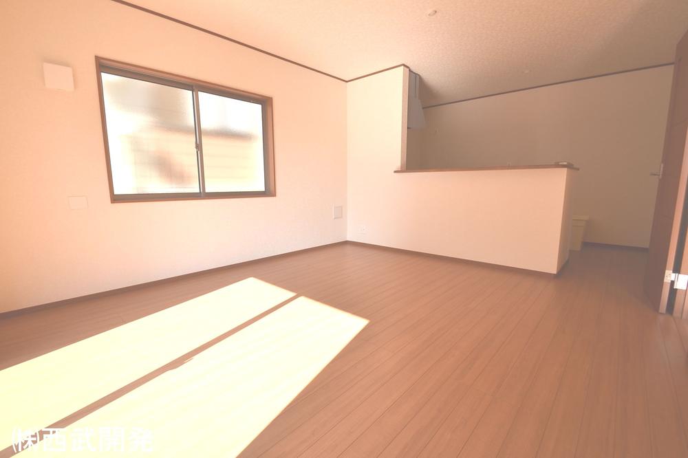 Living. 5 Building ・ 