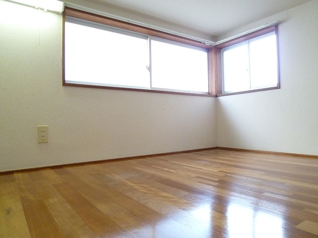 Other room space. loft