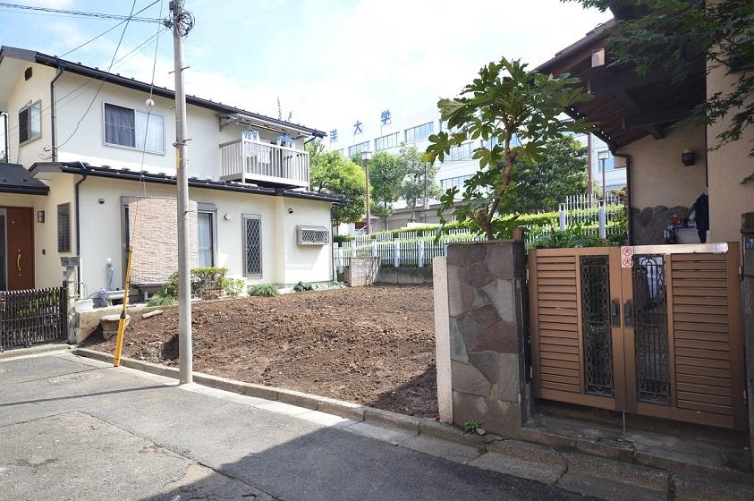 Local photos, including front road. Local (September 2013) Shooting