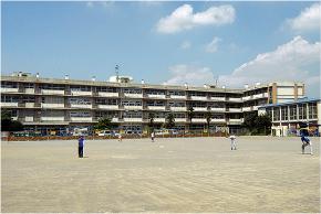 Primary school. Asaka 780m until the sixth elementary school