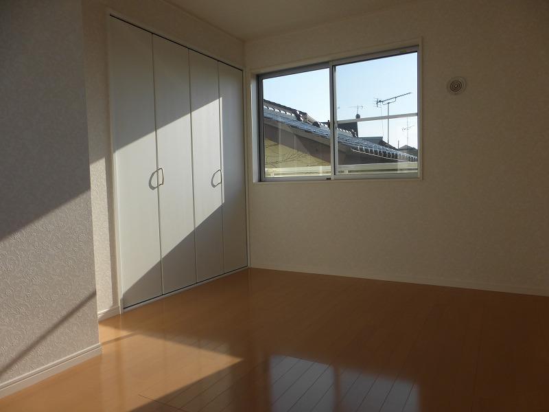 Non-living room. Sales Local: Western-style