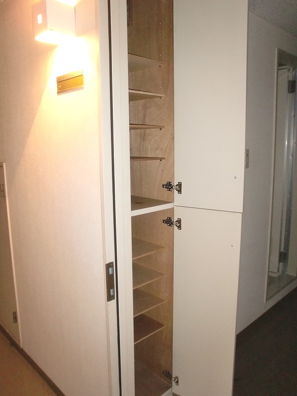 Receipt. Reference photograph