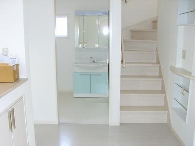 Wash basin, toilet. Indoor (June 2013) Shooting