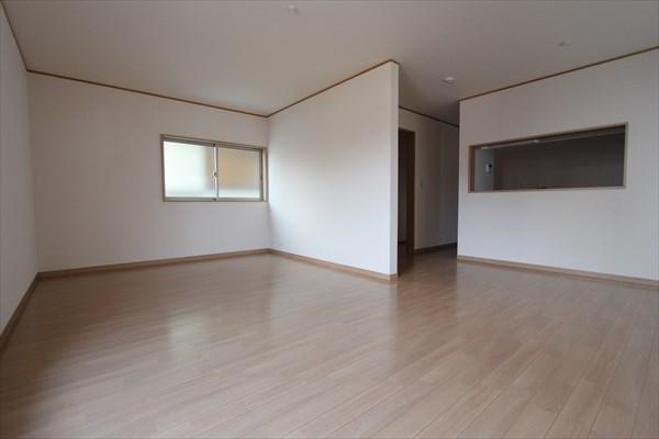 Living. Local (August 2013) Shooting