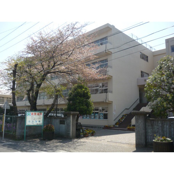 Junior high school. 288m to Fujimi Tatsunishi junior high school (junior high school)