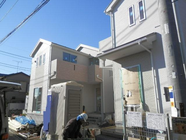 Local appearance photo. Local (11 May 2013) Shooting