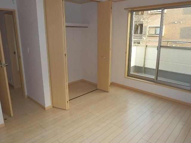 Non-living room. Same specifications