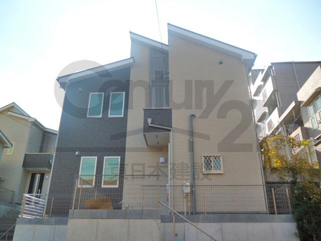 Local appearance photo. Local (11 May 2013) Shooting