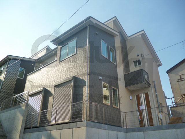 Local appearance photo. Local (11 May 2013) Shooting