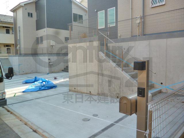 Local appearance photo. Local (11 May 2013) Shooting