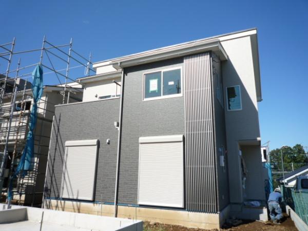 Local appearance photo. Same site complete listing