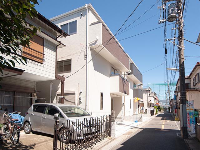 Local photos, including front road. Local (September 2013), shooting (Building 2 photo right back)