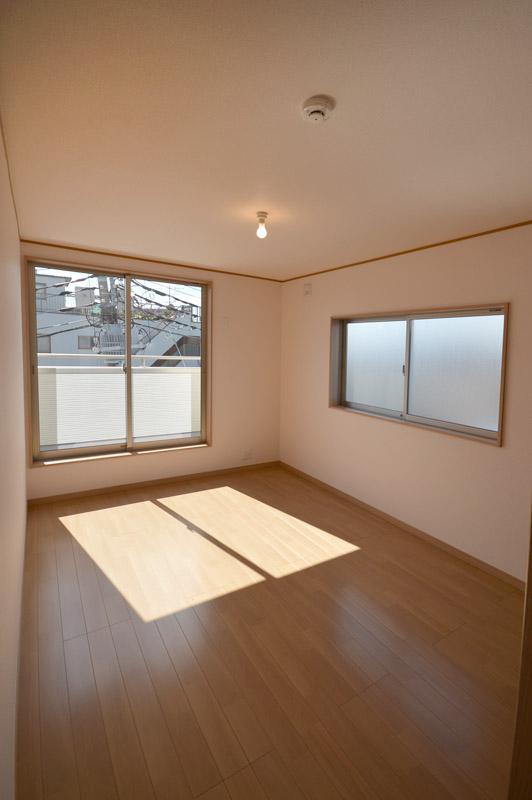 Non-living room. 1 Building Western style room