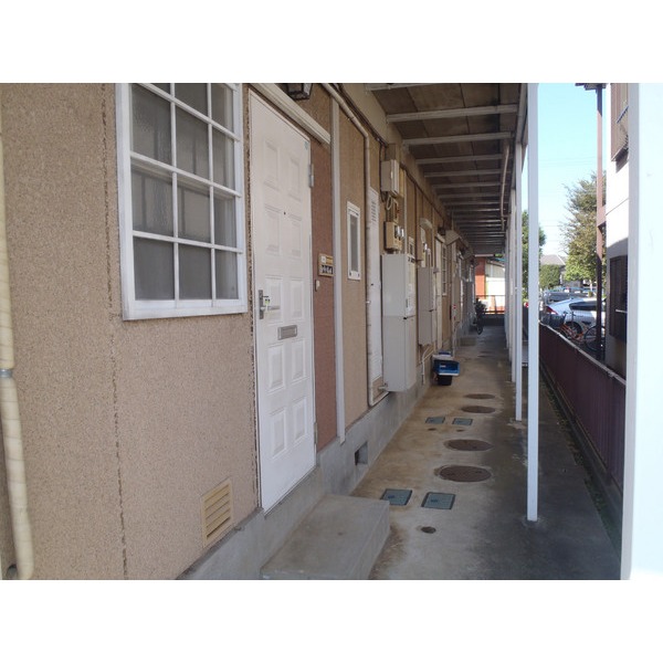 Other common areas. Shared passage