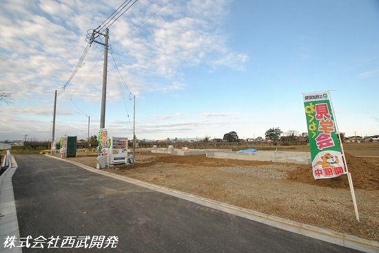 Local photos, including front road. Local (12 May 2013) Shooting [Overall appearance] 