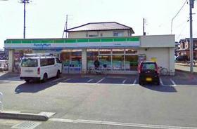 Convenience store. 460m to Family Mart (convenience store)