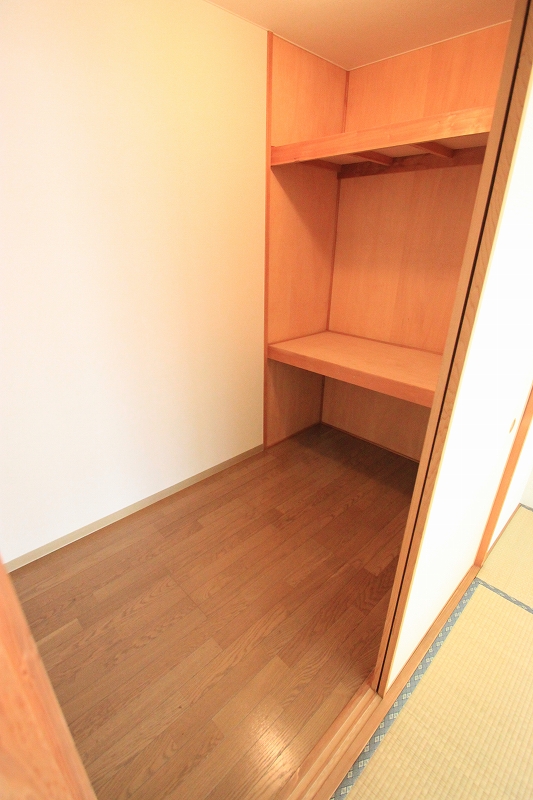 Other room space. ■ Same apartment It is similar to photo