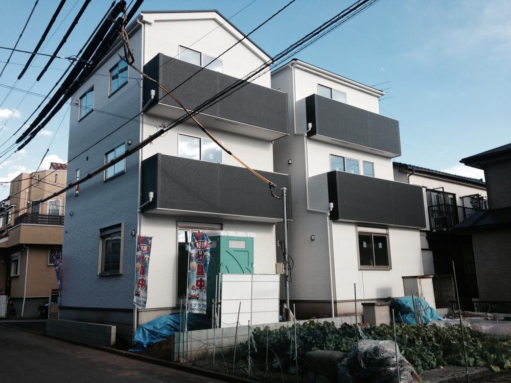 Local appearance photo. Local (12 May 2013) Shooting