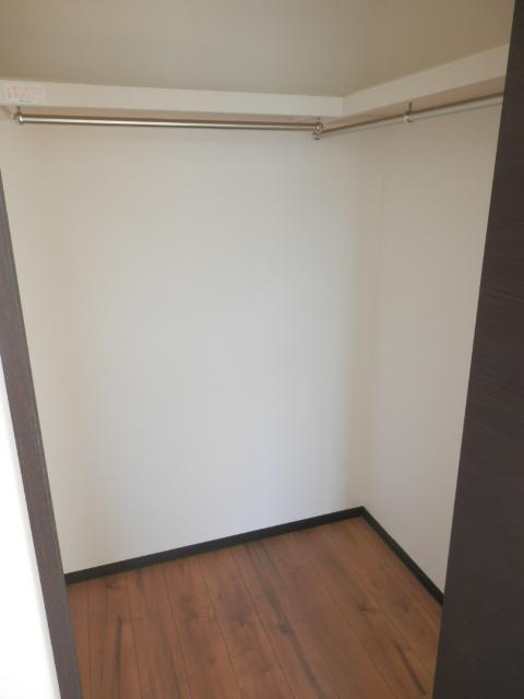 Receipt. Local (11 May 2013) Shooting