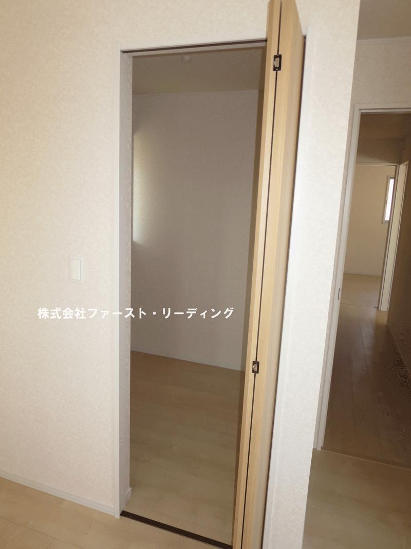 Receipt.  [1 Building] The Western-style 7.5 Pledge There are large closet, Handy to the clothing of the storage! (December 6, 2013) Shooting