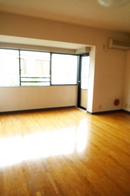 Living and room. LDK15 Pledge! It is bright in the southeast direction