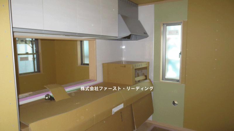 Kitchen. During woodwork (November 19, 2013) Shooting