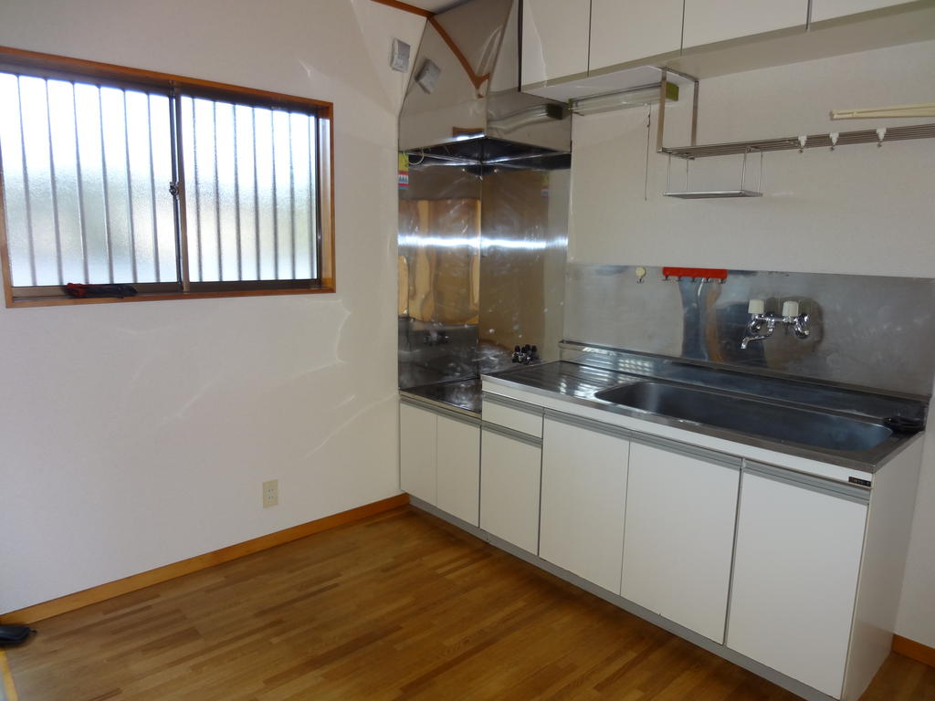 Kitchen. A window kitchen