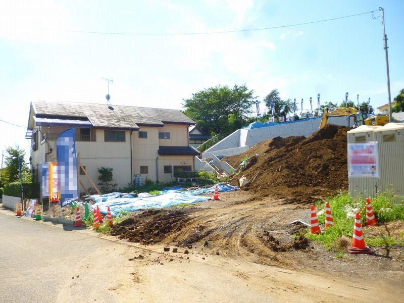 Local photos, including front road. Local (September 2013) Shooting