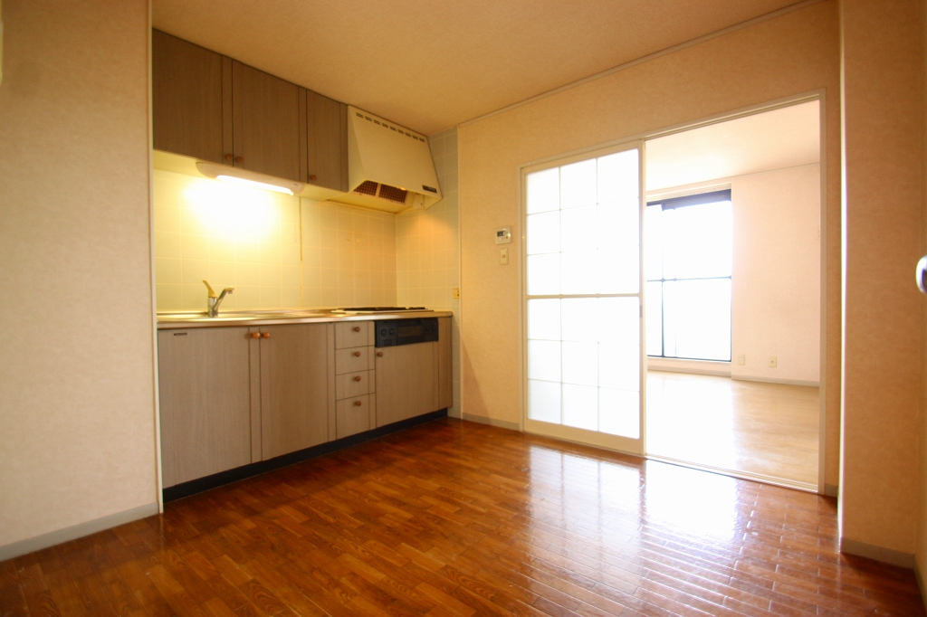 Living and room.  ■ Same apartment It is similar to photo