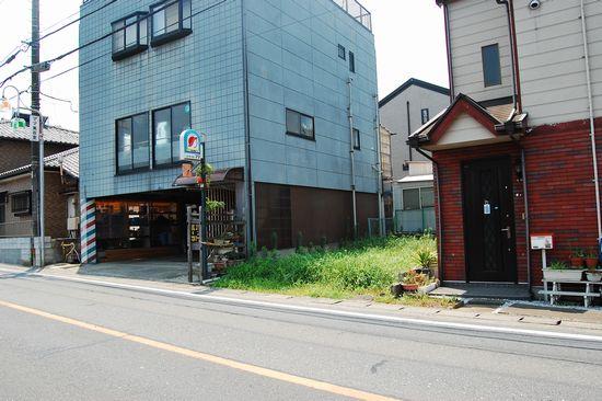 Local photos, including front road. Local (July 2012) shooting